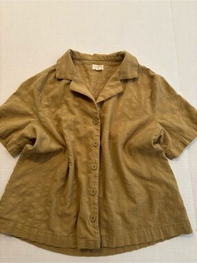 a.n.a Short Sleeve Button-Down Shirt in Olive Tan